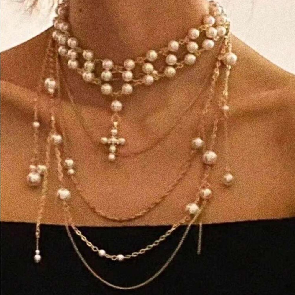 Elegant Silver and Pearl Necklace A1339